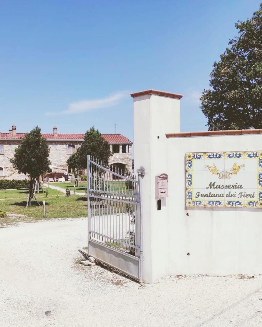 Masseria Fontana Dei Fieri ピエトレルチーナ エクステリア 写真